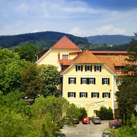 Otel Pfeifer Zum Kirchenwirt 4*